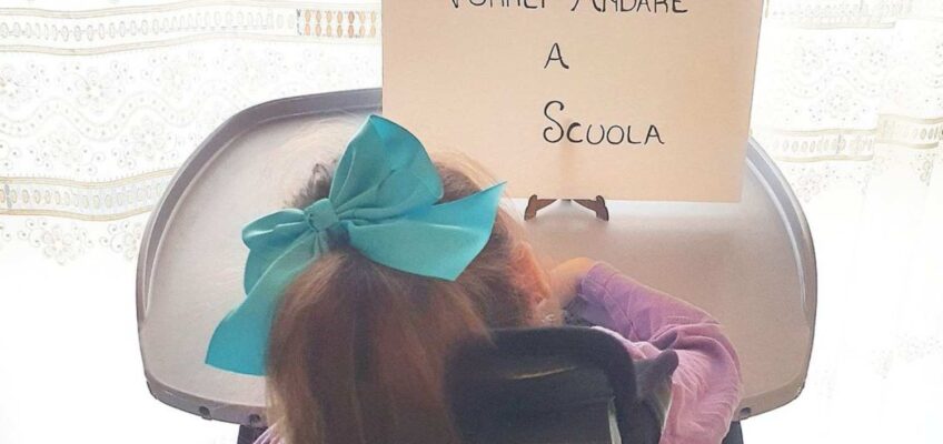 Bimba di 6 anni resta senza scuola, manca l’infermiere. La mamma: «Non si gioca al ribasso»