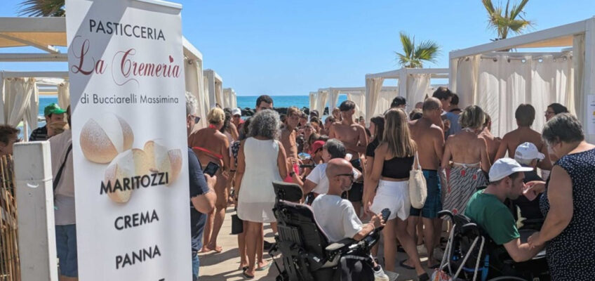 Festa senza barriere a Montesilvano: la spiaggia accessibile che unisce turismo e inclusione sociale